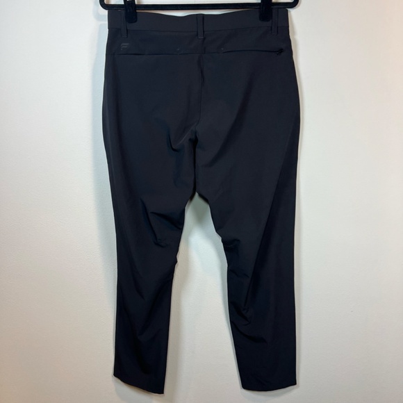 Fabletics Mens The Only Pant Black Regular Fit Performance Golf Stretch Sz 30x30 - Picture 9 of 11